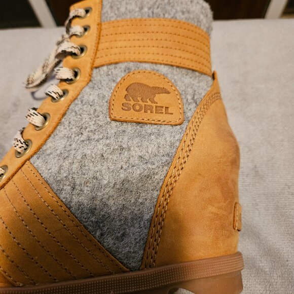 SOREL Joan of Arctic - Lexie Wedge Boots - Size 8.5 - Camel Felt - Picture 7 of 13